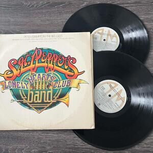 Sgt. Pepper's Peter Frampton Bee Gees Lonely Hearts Near Mint Vinyl LP AJ12